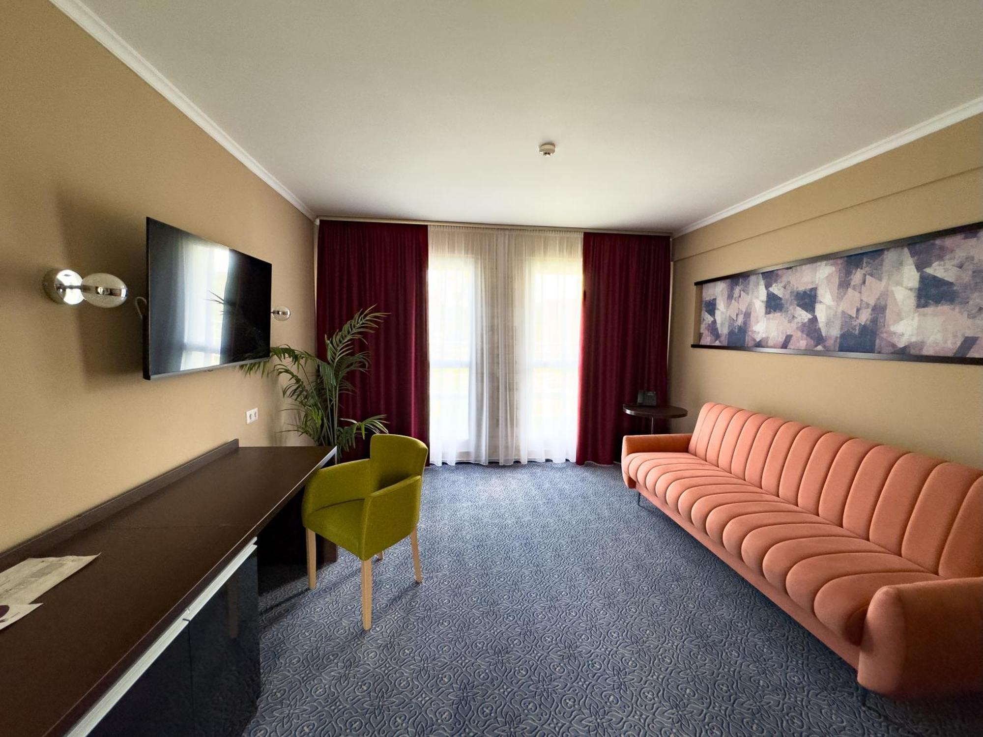 Hotel Aurora Miskolc Eksteriør billede