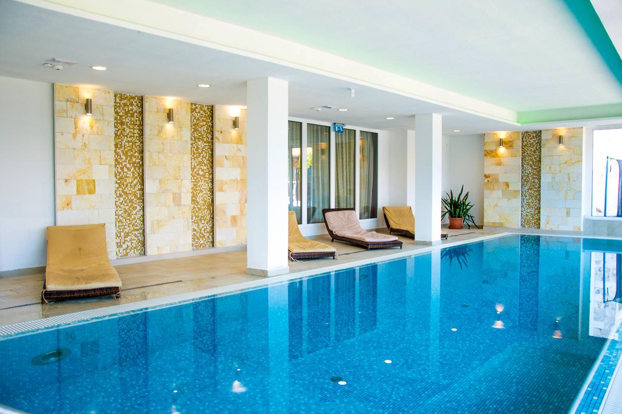 Hotel Aurora Miskolc Eksteriør billede
