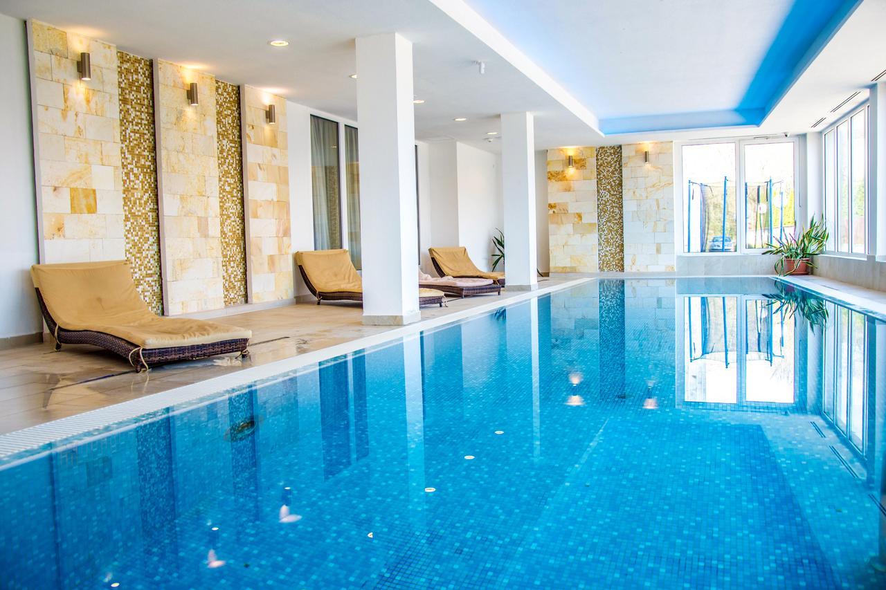 Hotel Aurora Miskolc Eksteriør billede