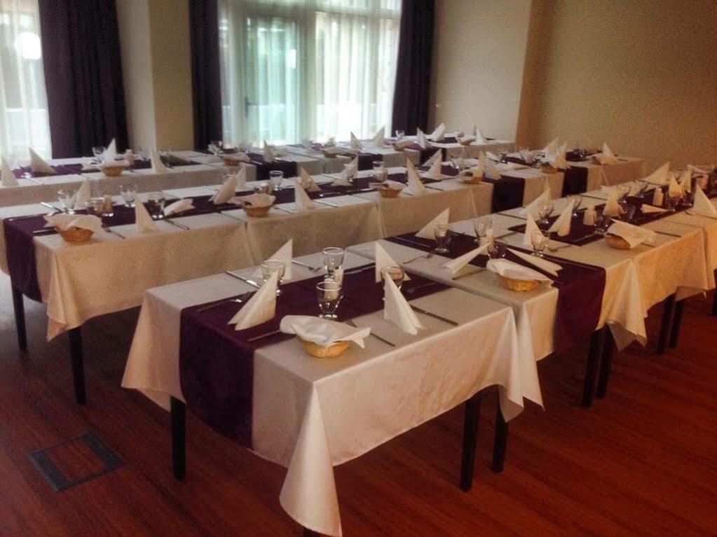 Hotel Aurora Miskolc Eksteriør billede